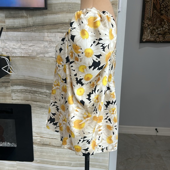 Zara Sunflower Puff Sleeve Top. Size L (274) - Picture 5 of 11